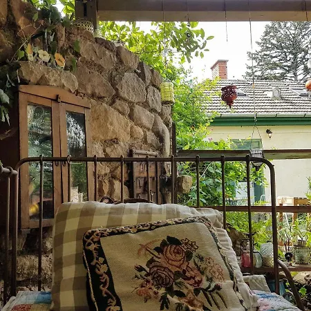 Sine Cura Nyaralo Apartment *