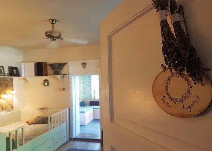 Sine Cura * Ábrahámhegy